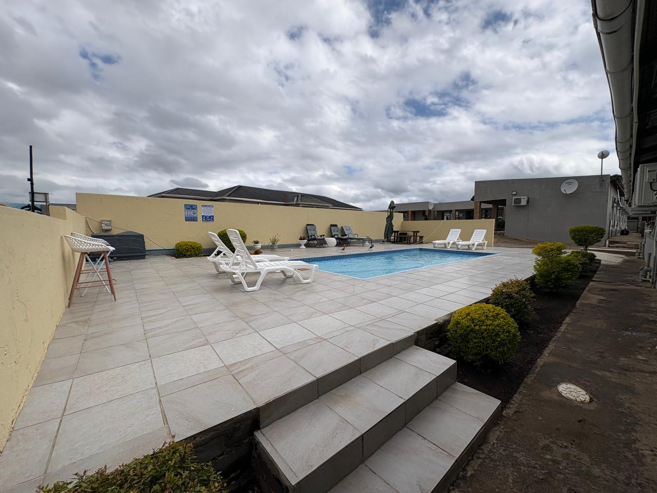 Pool View 2